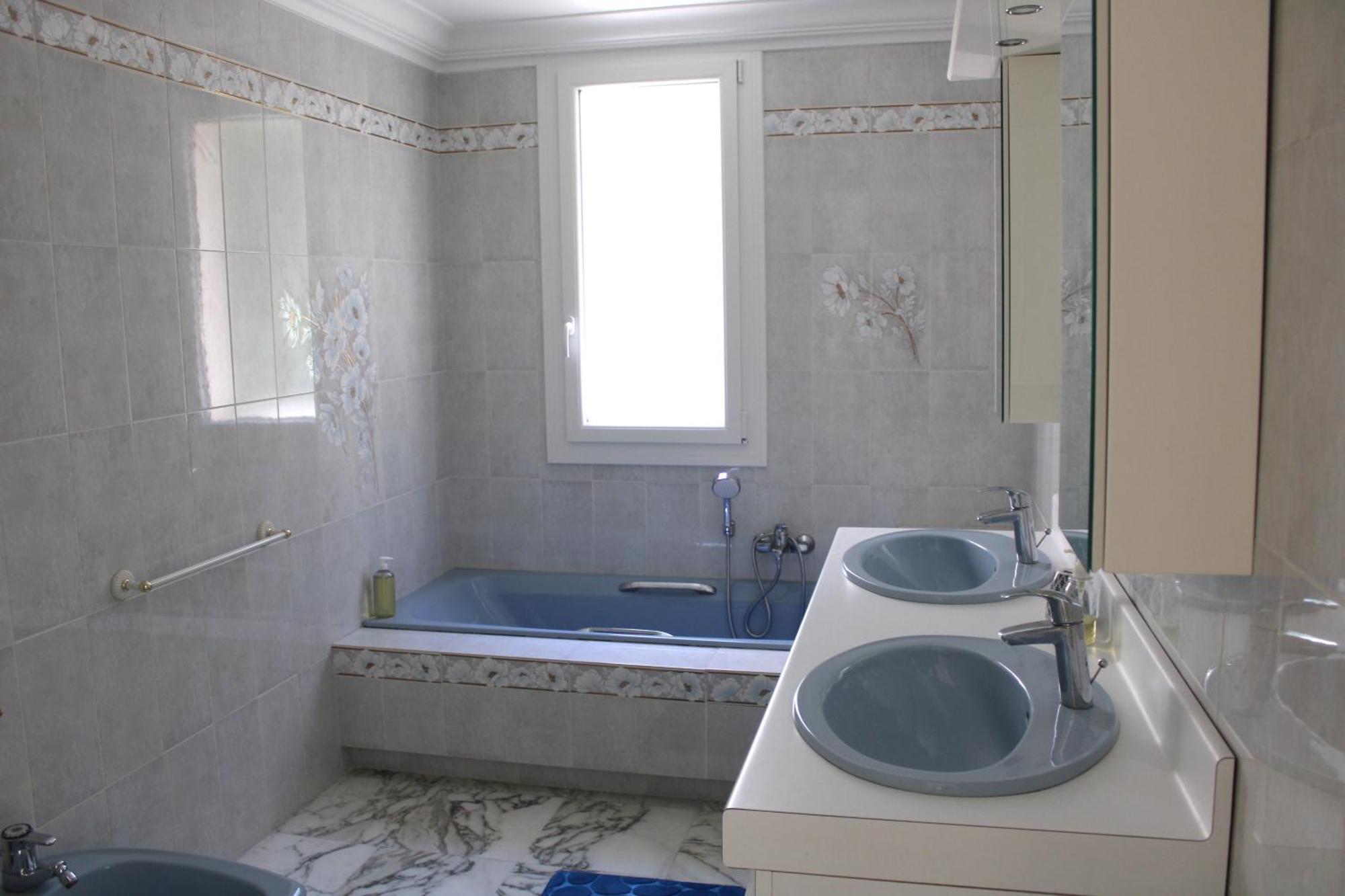 Rez De Jardin De 65M2 Dans Villa A Ницца Экстерьер фото